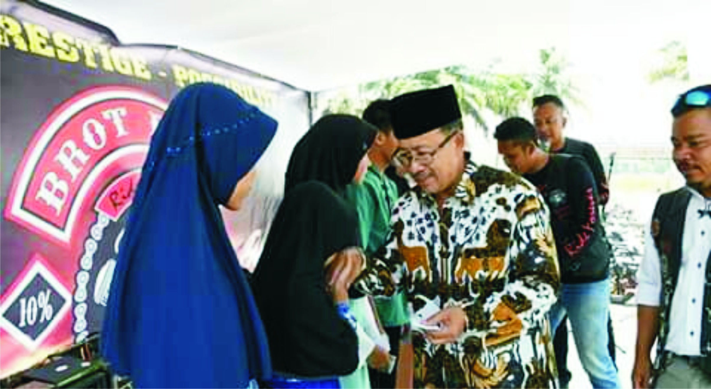 Komunitas Otomotif Brot Brot MC Cianjur Santuni Anak Yatim
