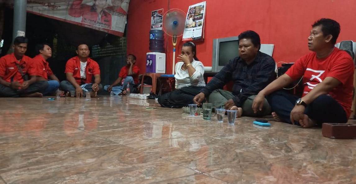 Toto Suripto, Ngaliwet Bareng Pengurus PAC PDIP