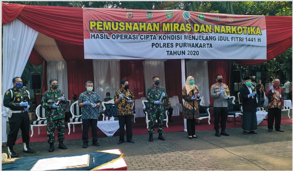 Pemusnahan MIRAS dan NARKOTIKA di Purwakarta