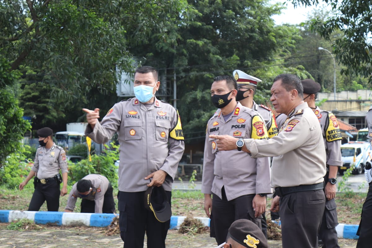 Pandemi Covid-19, Polres Purwakarta Tetap Peduli Lingkungan