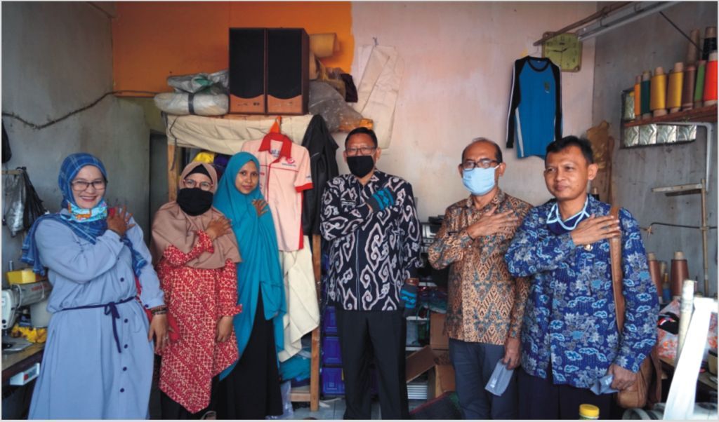 UMKM Jabar Produksi APD di Tengah Pandemi