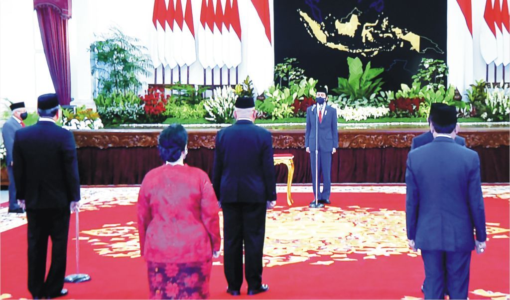 Pelantikan 9 Anggota Kompolnas di Istana Negara