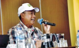 Sambut 2021, Uu Ruzhanul Ajak Warga Jabar Silih Tulungan