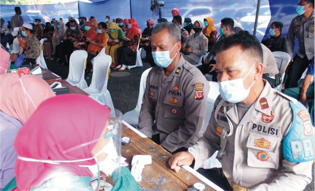Vaksinasi Covid-19 Tahap Pertama di Polres Purwakarta