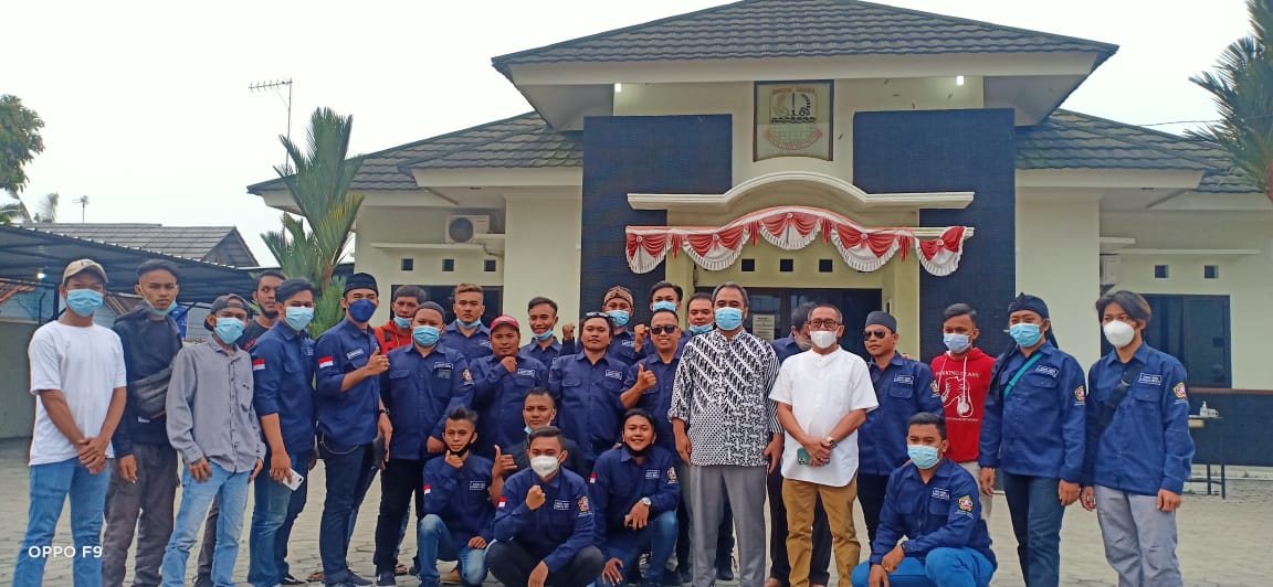 Kegiatan Bakti Sosial Karang Taruna Desa Sarimulya