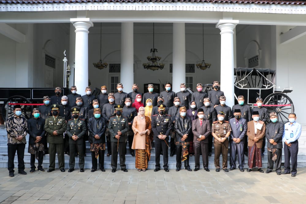 Gotong-royong Tangani Pendemi, Bumikan Nilai-nilai Pancasila