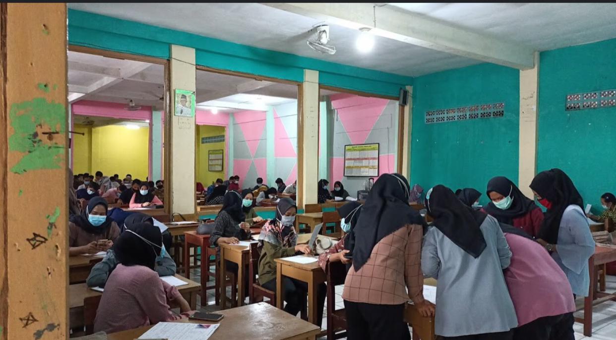 Rekrutmen, Pihak Sekolah dan Perusahaan Melanggar PPKM