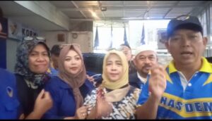 Anggota Dewan Dan Kader Partai Nasdem Bagi Takjil Gratis
