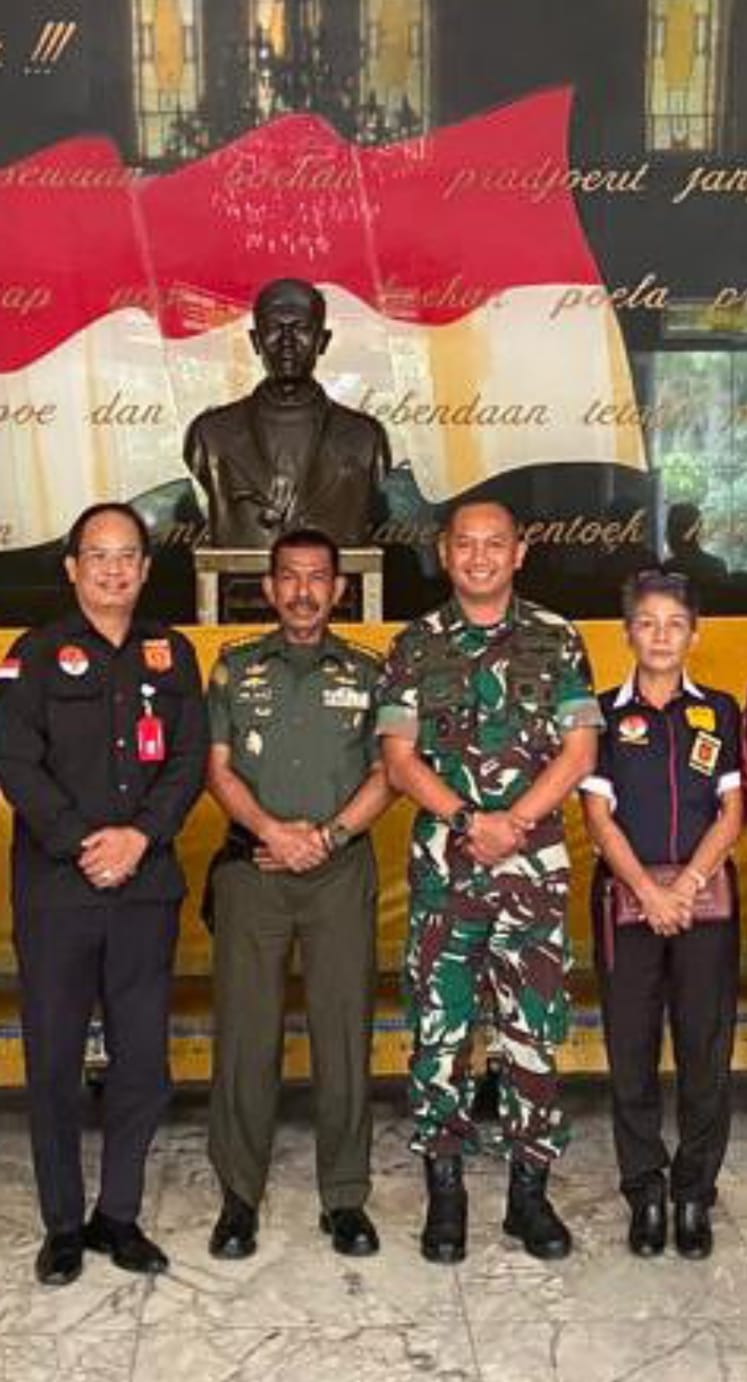 GUNA MENJALIN DAN MEMPERERAT HUBUNGAN YANG KUAT TERHADAP INSTITUSI TNI, YAYASAN AISYI YES INDONESIA SILATURAHMI KE KODAM III/SILIWANGI JAWA BARATÂ
