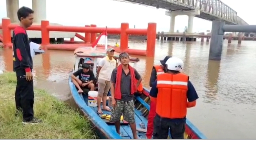 Seorang Kakek Berusia 68 Tahun Dikabarkan Hilang Oleh Putrinya, Yang Diduga Tenggelam Di Sungai Musi.