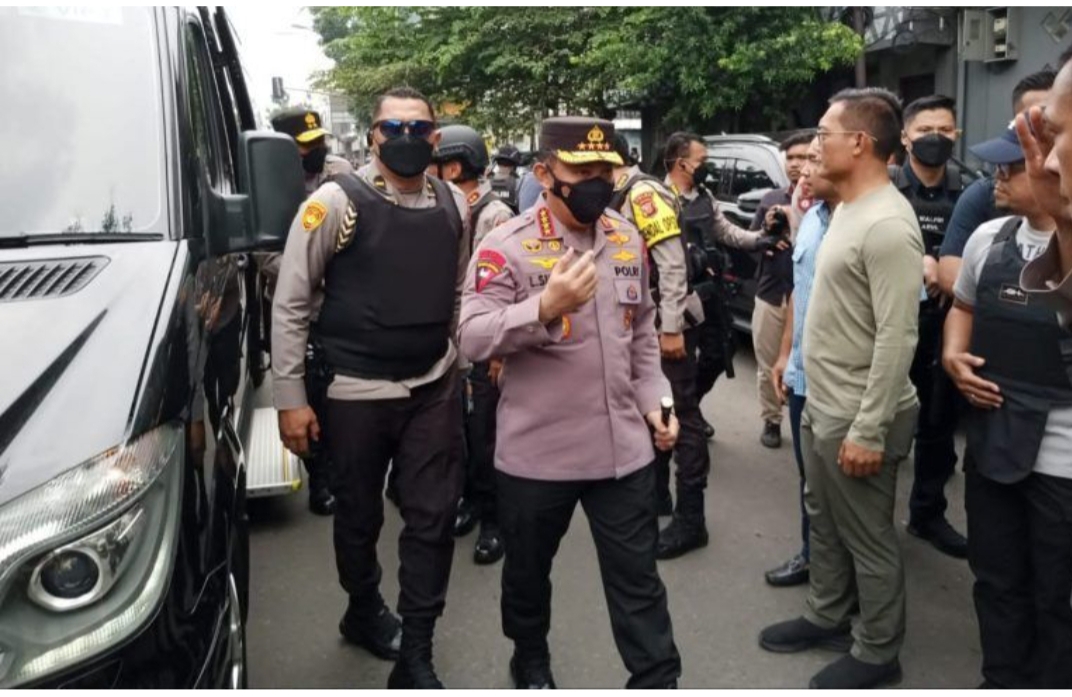 Bom Bunuh Diri di Polsek Astana Anyar, Kapolri Jenderal Listyo Meninjau Lokasi