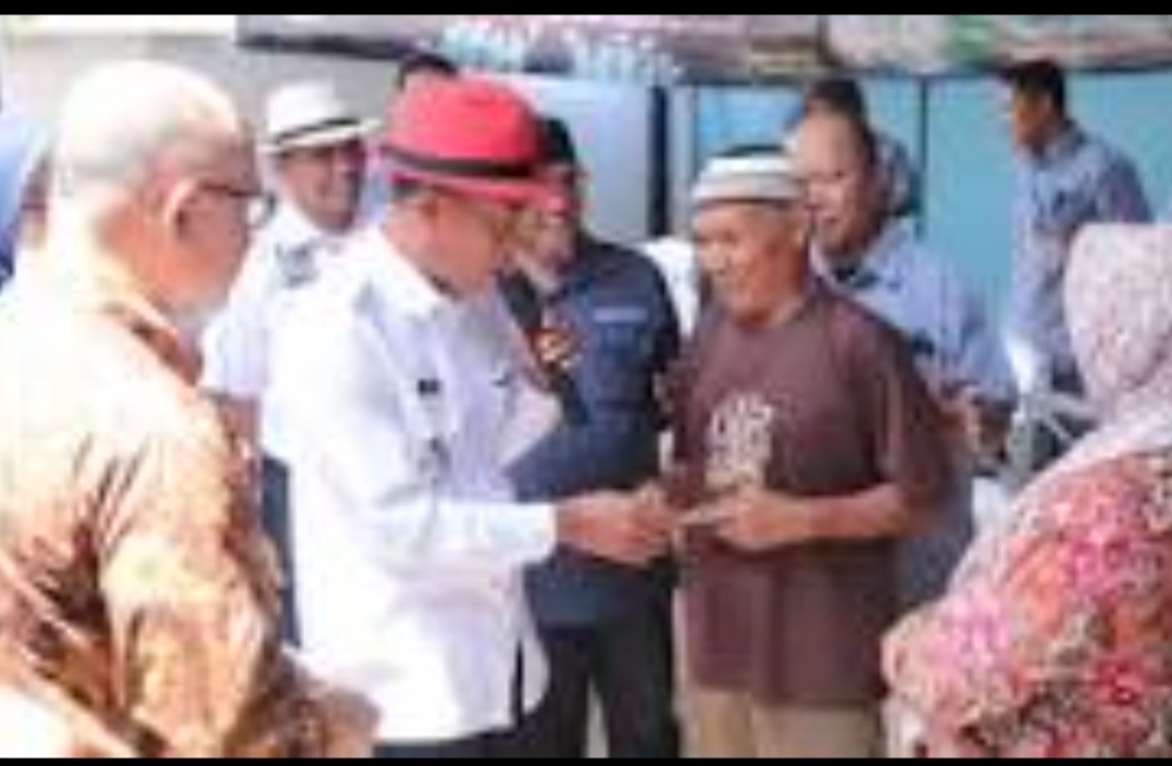 Pemerintah Kabupaten Subang Salurkan BLT BBM Kepada Masyarakat Ciasem.