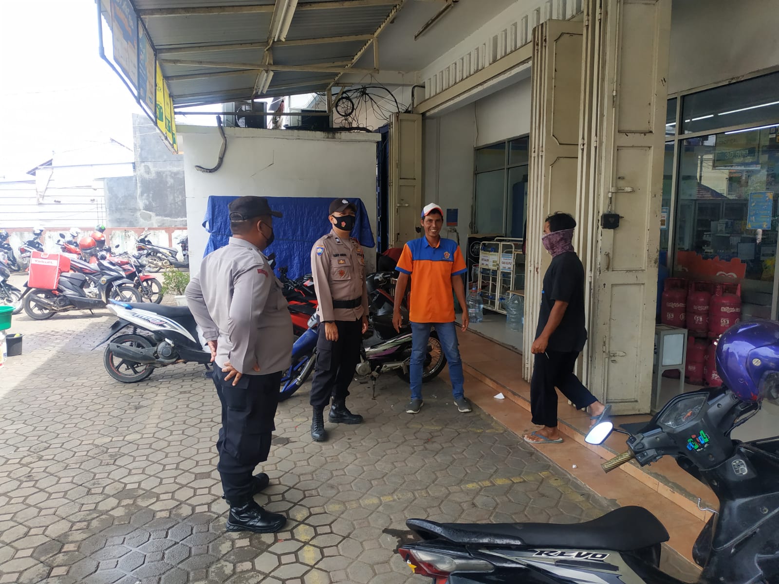 Perkuat Harkamtibmas, Polsek Pasawahan Polres Purwakarta Melaksanakan Kegiatan Patroli Blue Light