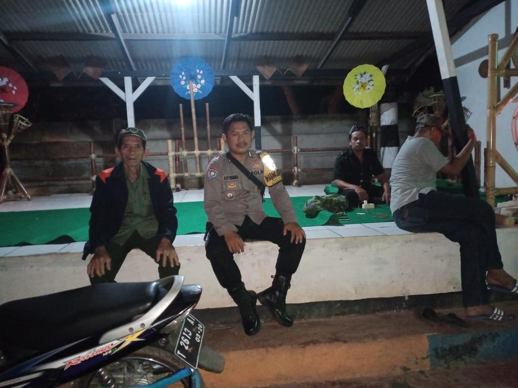 Polsek Purwakarta Kota, Giat Patroli Dan Rutin Sambangi Setiap Pos Ronda