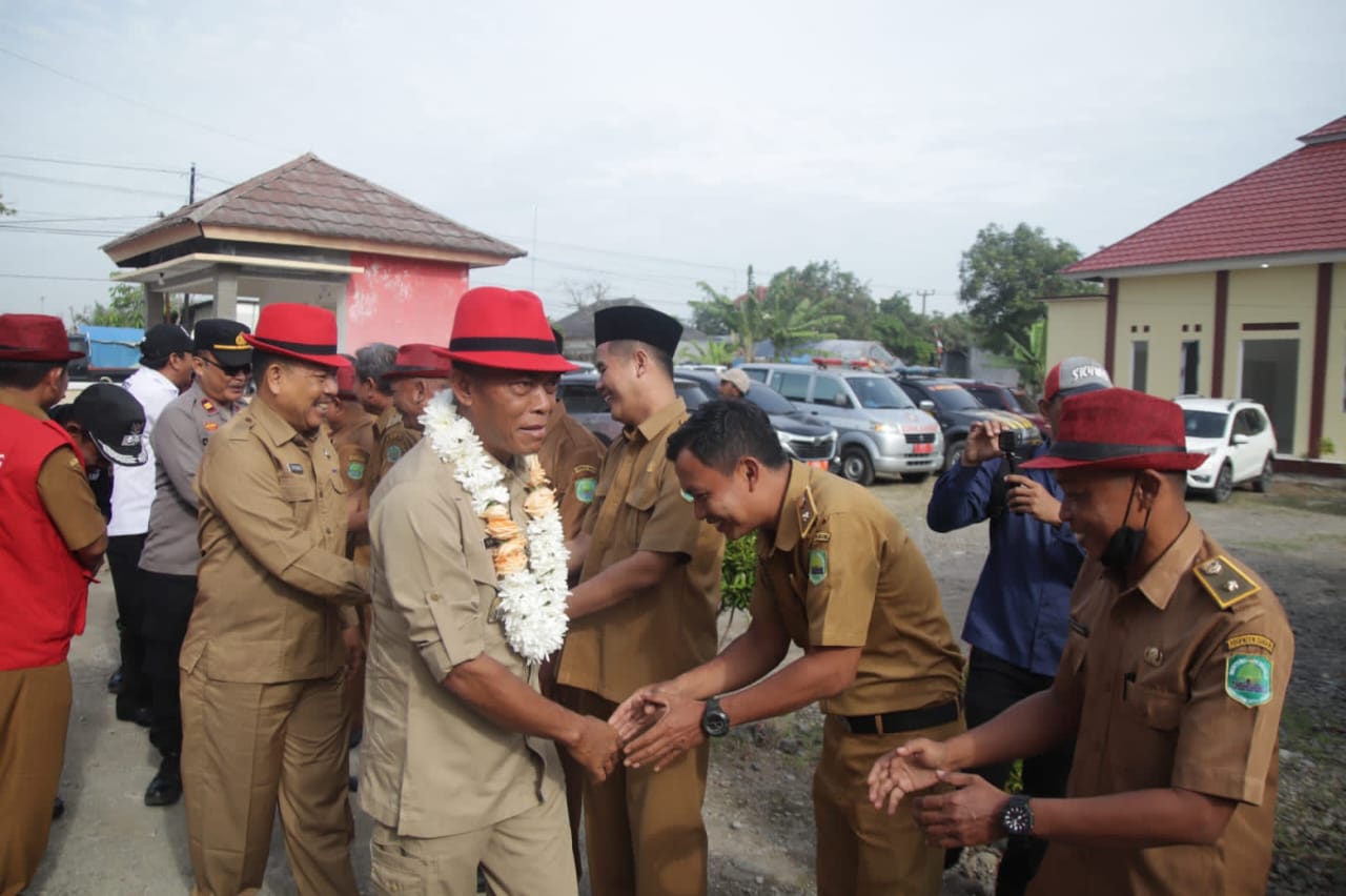 Kepada Taruna/i SMKN Compreng, Kang Jimat Sampaikan Optimisme Masa Depan Subang