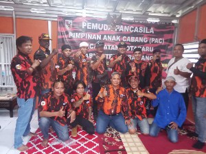 Keberkahan Bulan Suci Ramadhan Organisasi Pemuda Pancasila Kotabaru Karawang Bagikan Bantuan Kepada Anak Yatim.