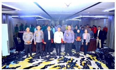 GELAR DIALOG PUBLIK, DIVISI HUMAS POLRI TEGASKAN PERLINDUNGAN HUKUM UNTUK JURNALIS