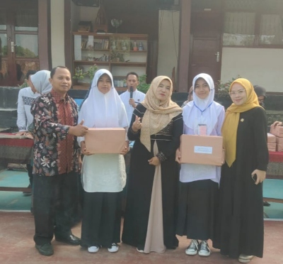 Peserta Didik SMPN 3 Darangdan Raih Juara Festival Tunas Bahasa Ibu