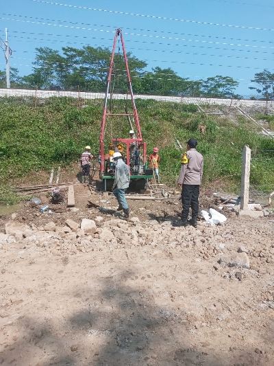 Mengantisipasi Pencurian Material Proyek Kereta Cepat Jakarta-Bandung Anggota Polsek Jatiluhur Polres Purwakarta Tingkatkan Pengawasan