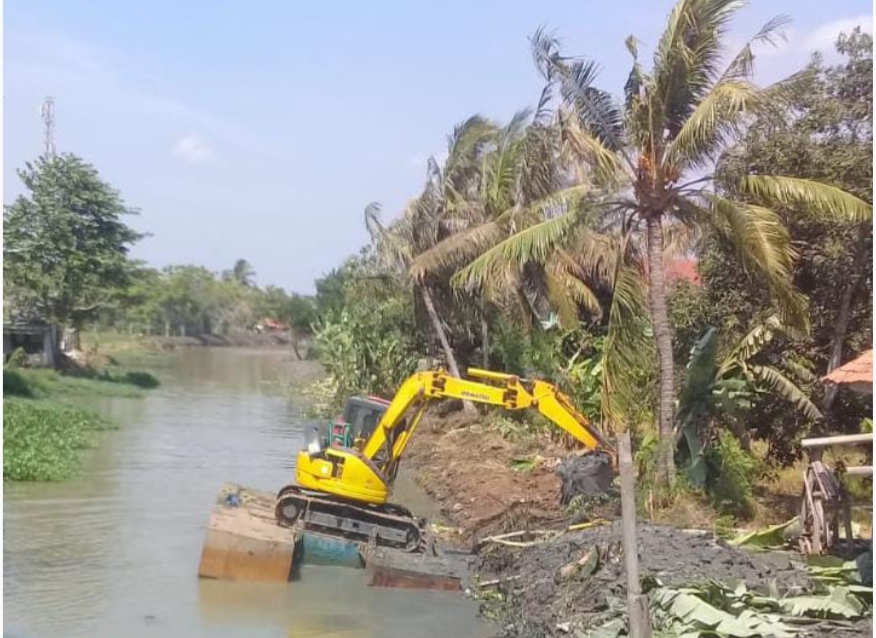 Pekerjaan Normalisasi Sungai Bembang Diduga ‘KANGKANGI’ Perundang-undangan