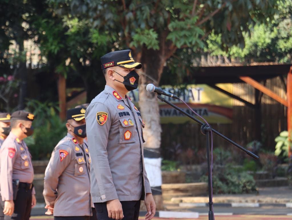 Rayakan Hari Polwan Ke-75, AKBP Edwar Zulkarnain Beri Kejutan Ke Srikandi Polres Purwakarta