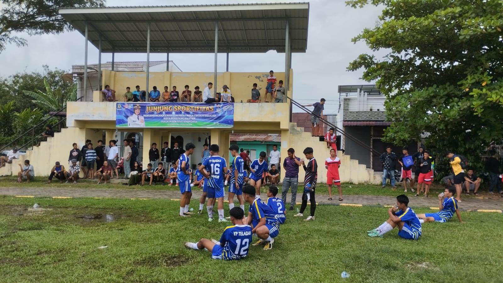 Turnamen Sepakbola Antar SMA Sederajat Memperebutkan Piala Wali Kota Pematang Siantar