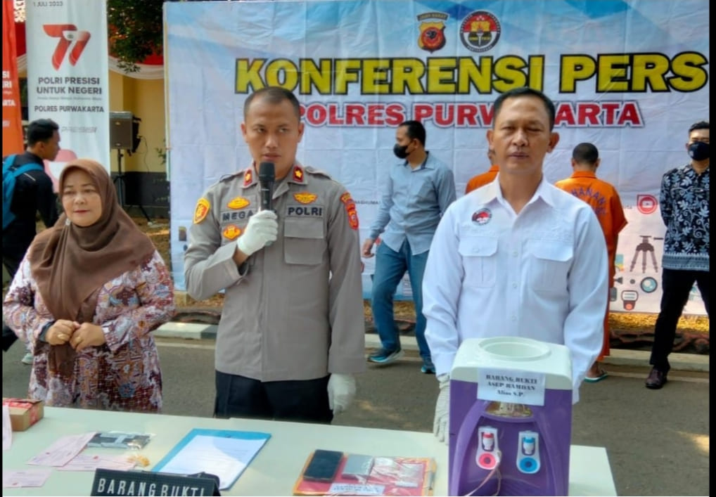 Satnarkoba Polres Purwakarta Meringkus 2 Orang Pengedar Narkotika
