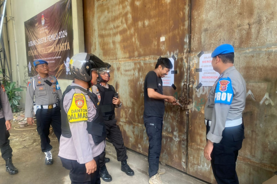 Pemilu 2024, Polres Purwakarta Pertebal Pengamanan Di Gudang Logistik