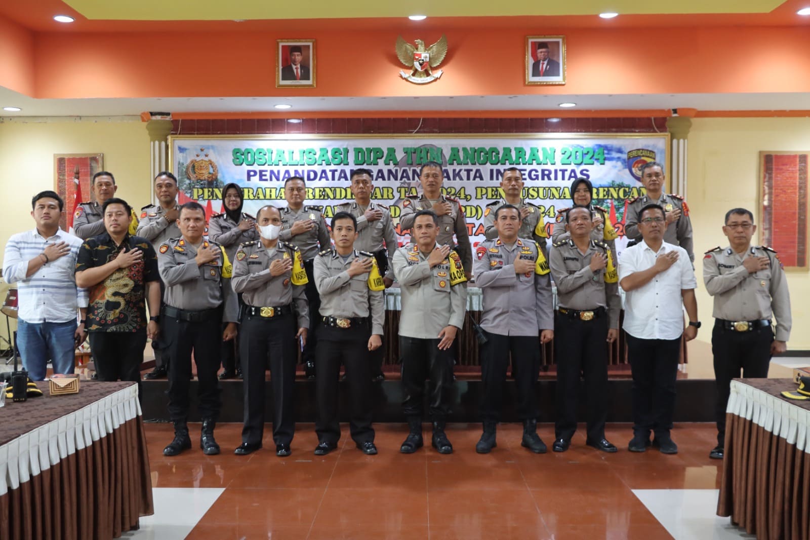 Kapolres Pematang Siantar Buka Sosialisasi Dipa, Penandatanganan Pakta Integritas Dan Penyerahan Rendisgar Ta. 2024