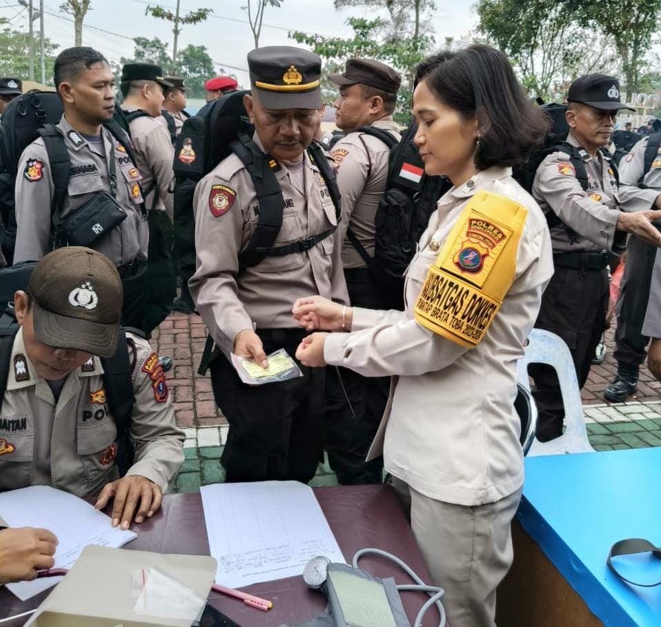 Jelang Pergeseran ke TPS 183 Personil Polres Simalungun Jalani Pemeriksaan Kesehatan