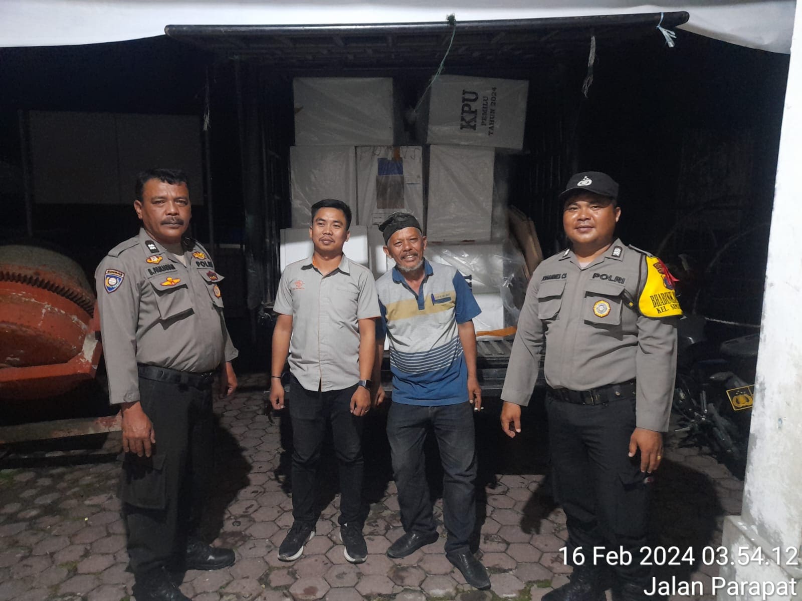 Polres Pematangsiantar Kawal Kotak Suara Pemilu Dari Kelurahan Hingga Kecamatan Hingga Dini Hari