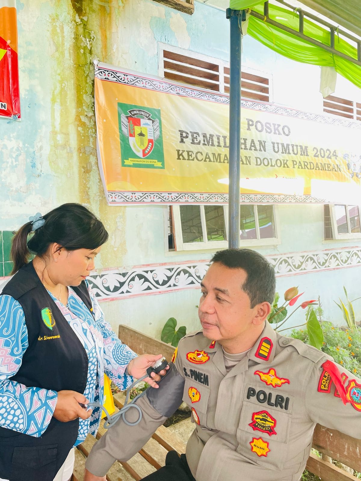 Pasca Pencoblosan Pemilu 2024 Dokkes Polres Simalungun Gelar Pemeriksaan Kesehatan Personil dan Petugas PPK