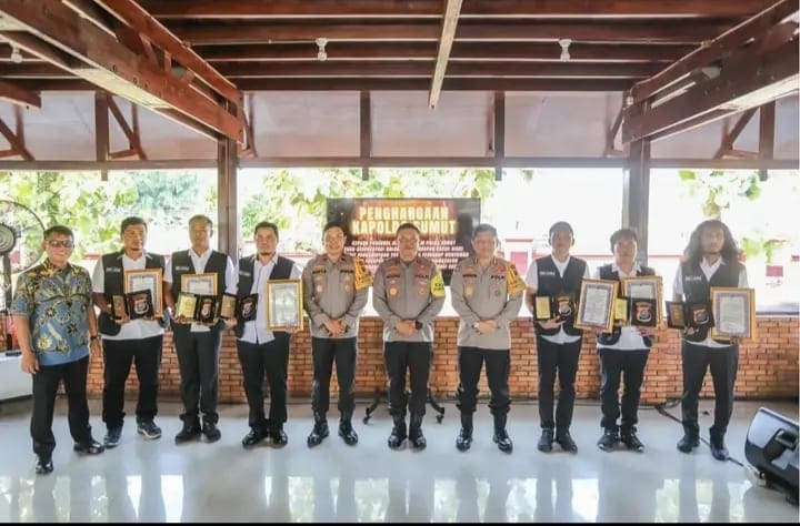Bekuk 3 Pelaku Pembakar Mobil Wartawan, Kompol Bayu terima Penghargaan Kapolda Sumut