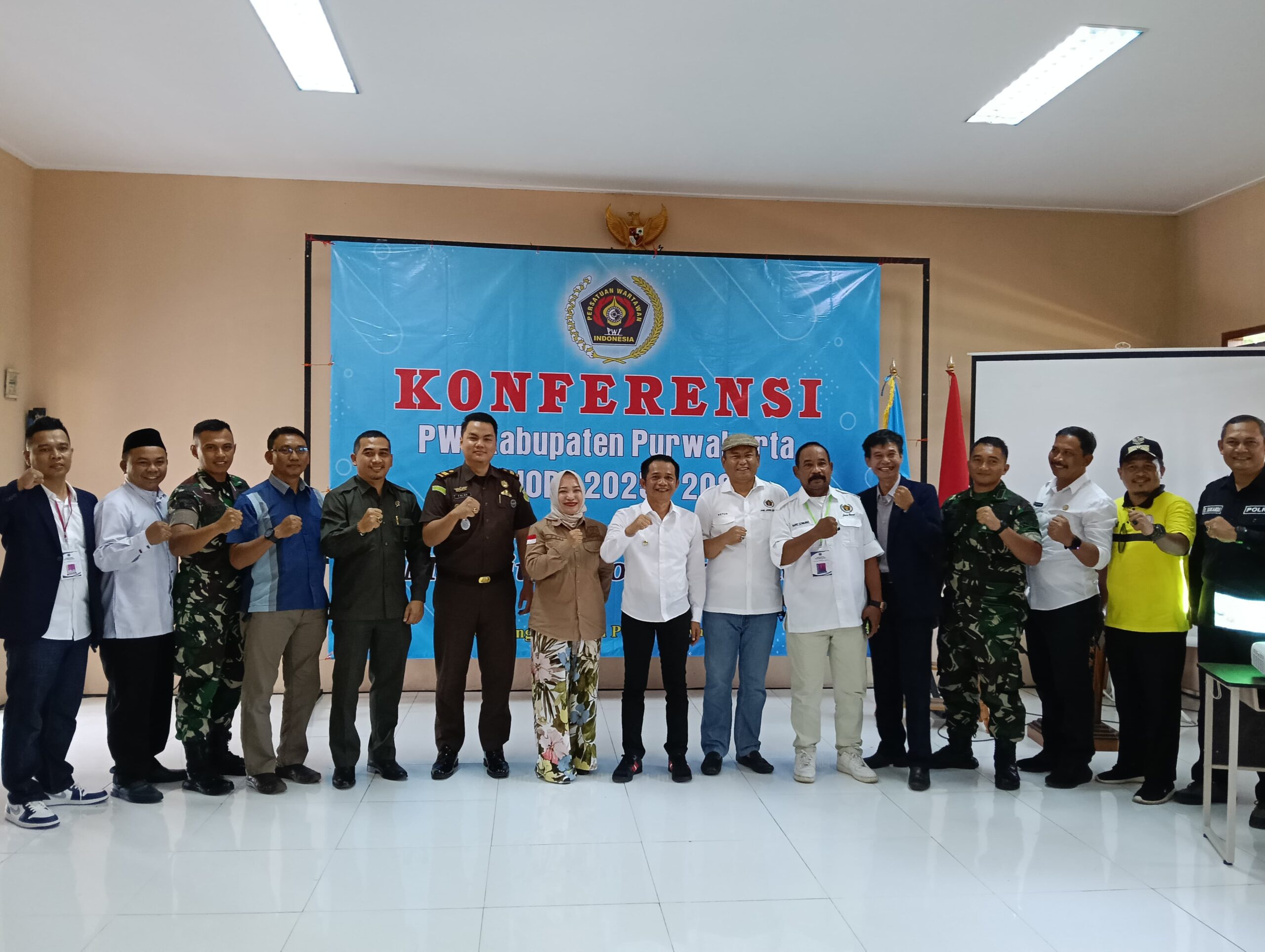Sinergitas Polri Dengan Jurnalis, Polres Purwakarta Hadiri Konferensi PWI