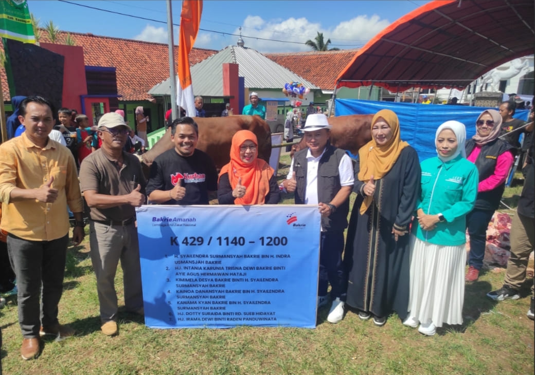Idul Adha Penuh Makna, Bakrie Amanah Bersama LKKS berbagi dengan Hati