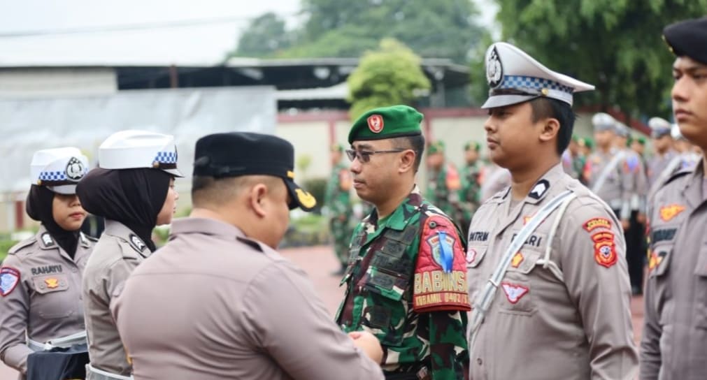Apel Kesiapan Operasi Patuh Lodaya 2025; Kapolres Karawang Ajak Tertib Lalu Lintas