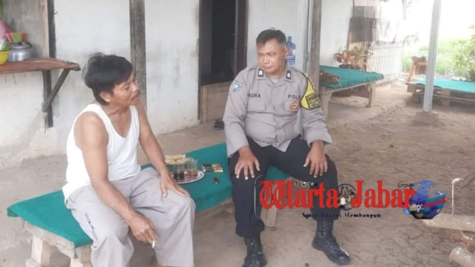 Bhabinkamtibmas Polsek Cikampek Lakukan Sambang Untuk Cegah Premanisme di Koperasi Merah Putih