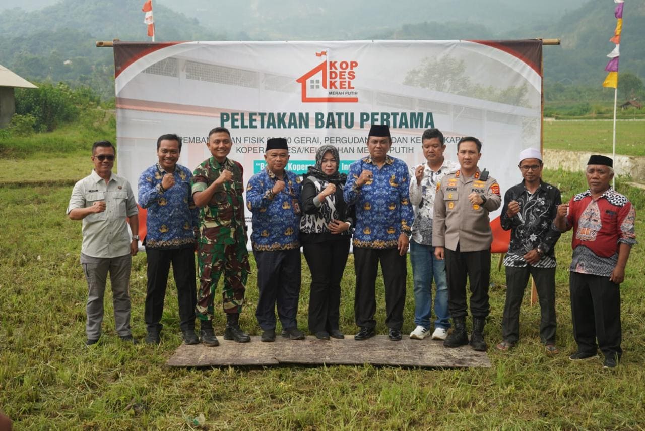 Kapolres Purwakarta Hadiri Groundbreaking Koperasi Desa Merah Putih