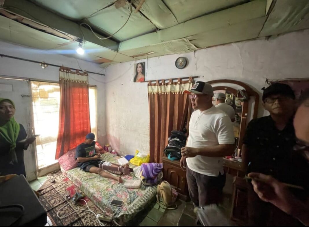 Komisi II DPRD Kota Bandung Tinjau Rumah Tidak Layak Huni di Pasir Impun
