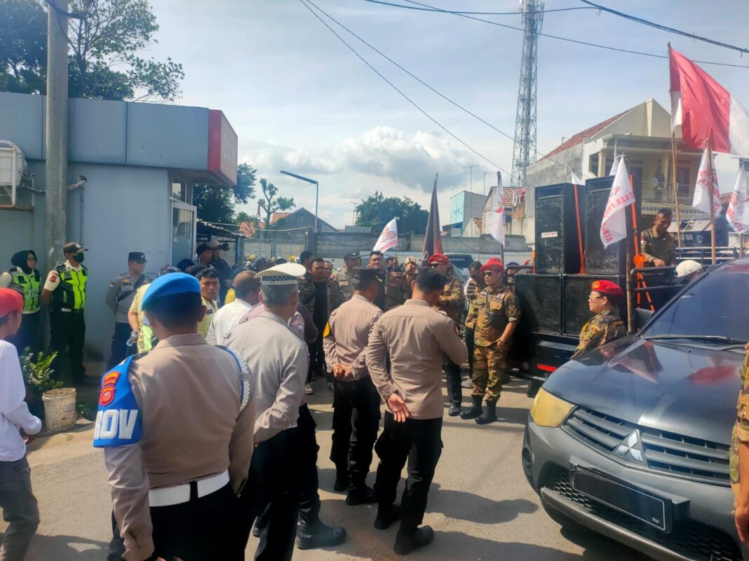 Pengamanan Humanis Polres Purwakarta, Aksi Unjuk Rasa di Jatiluhur Berjalan Aman dan Kondusif