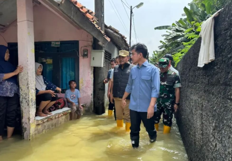 Tinjau Banjir Karawang, Wapres Prioritaskan Kesehatan Warga