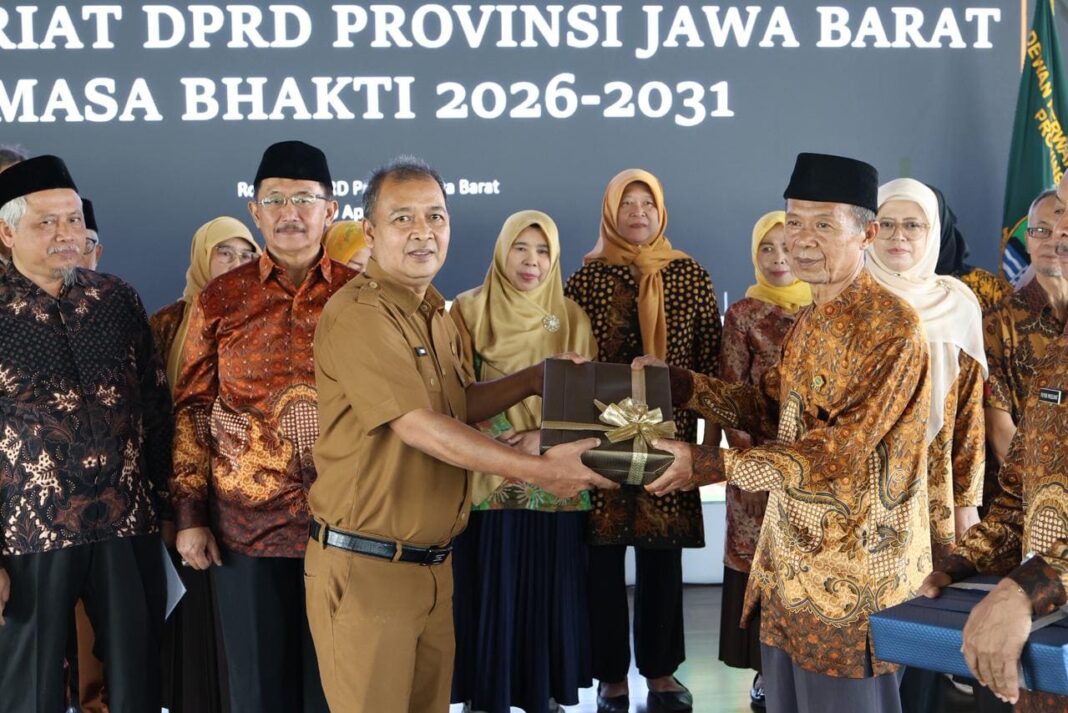 Dodi Sukmayana Kukuhkan Pengurus PWRI Sekretariat DPRD Jabar 2026–2031, Tekankan Semangat Pengabdian