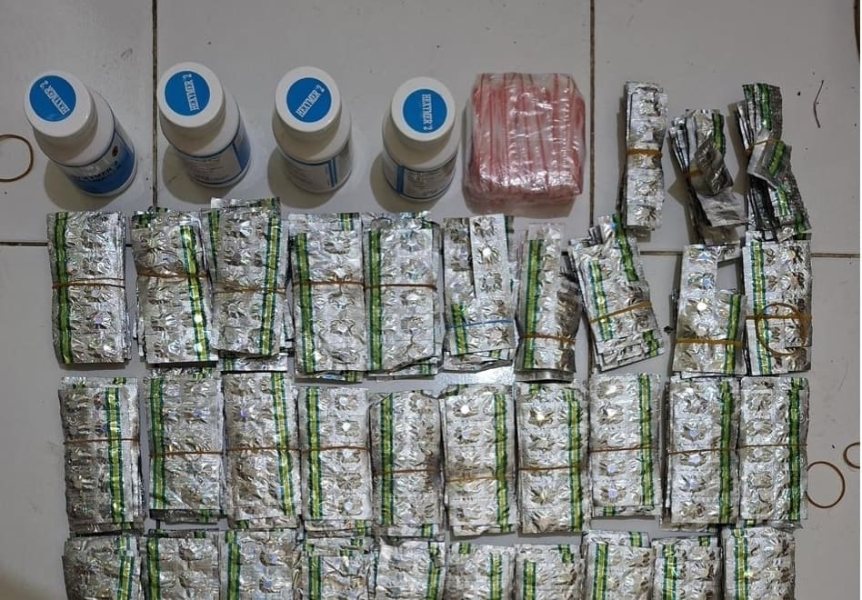 Polres Karawang Gerebek Peredaran Obat Keras Ilegal Berkedok Warung dan Konter Pulsa, Ribuan Pil Disita
