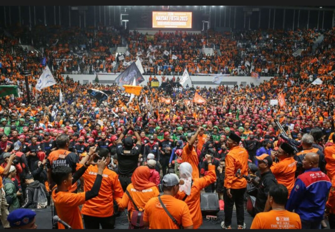 May Day 2026 Membludak! 200 Ribu Buruh Padati Monas, Bahas 11 Tuntutan Langsung ke Presiden