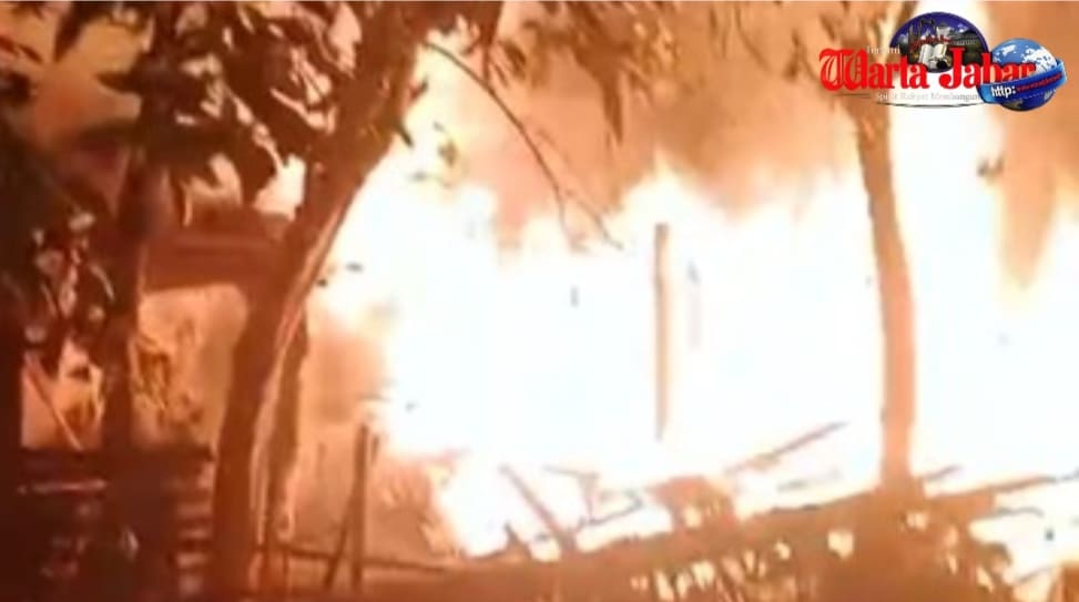 Diduga Berasal dari Tungku Kayu, Dapur Rumah Warga di Jatiluhur Terbakar, Polisi Bergerak Cepat Tangani Kejadian