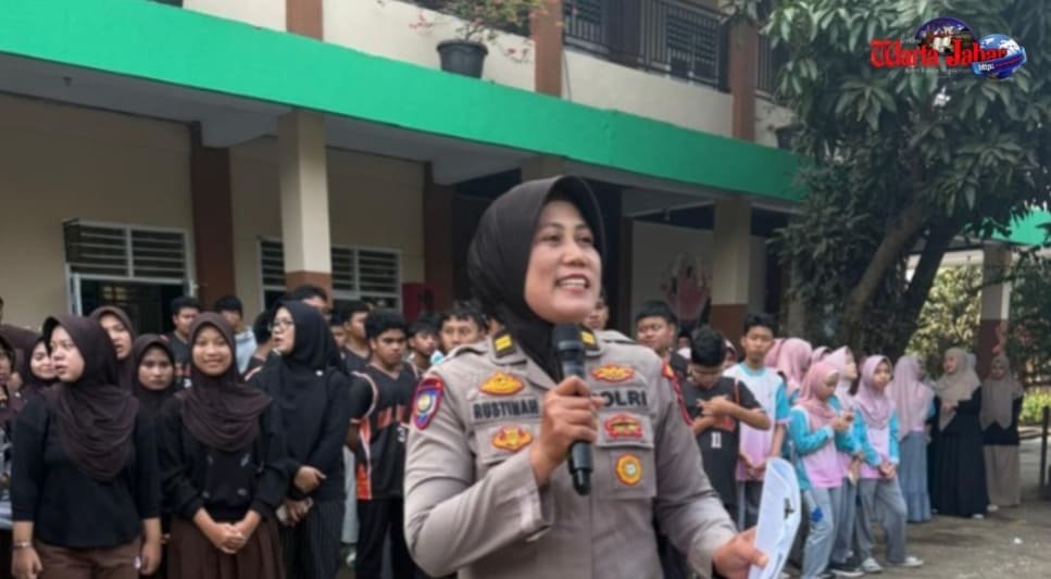 Polsek Purwakarta Kota Sosialisasikan Penerimaan SMA Kemala Taruna Bhayangkara di SMP Al Muhajirin